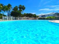 Suite Ajna citerne et piscines - B&B