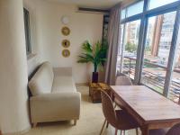 Coblanca 6, Charming Coastal Apartment with Glazed Terrace - B&B Benidorm