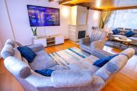 Huge Colonial House with Chimney, Luxury in the most exclusive town in Bogotá - B&B Bogotá