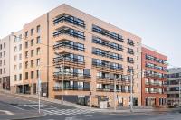 Viktoria Suite N7 with Garage & Terrace - B&B Praga