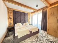One-Bedroom Deluxe Apartment