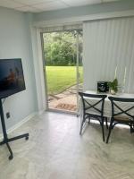 Midtown at Marion Blue - 1BR 1BA - Close to FAMU FSU TMH - Chambres d'hôtes Tallahassee