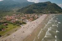 Casa Familiar para temporada em Peruíbe - B&B Peruíbe