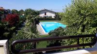 Rivazzurra Apartment - con piscina e WiFi - B&B Sirmione