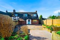 Luxurious and Spacious Cottage - Bed and Breakfast Stone