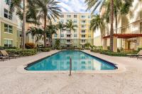 Spacious 3BR 3BA with King Bed & Amazing Pools near Intercoastal, Lantana Beach, FL - B&B Lantana