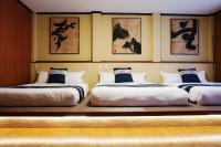 嘉奕 包栋3层电梯车位6-12人 梅田难波地铁直达3房2卫1浴1厅1厨房1阳台 花园町站步行5分钟 复古风 - Ferienwohnung Ōsaka