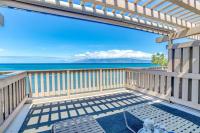 Oceanfront Spacious Retreat, Stunning Views with 2 Lanais, AC Comfort - B&B Kahana