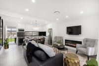 Serendipity Stays Jervis Bay - 5 Mins Walk to Beach - B&B