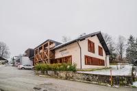 Studio (2 Adults)