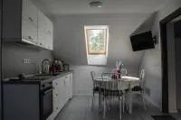 Sàndor-lak apartman - B&B Ciceu