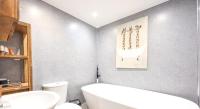 The Penthouse Tamworth Spacious 3 Bedroom Apartment in the town centre - Chambres d'hôtes Tamworth