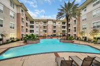 Central Houston Stay - Walk to NRG Stadium, Relax by the Pool, and More! - Chambres d’hôtes Houston