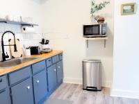 Chic 2br Retreat Near Paseo #31b - B&B