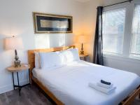Chic 2bedroom Retreat Near Paseo #22b - B&B