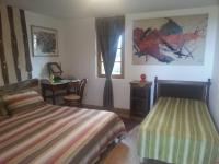 Dreibettzimmer mit Badewanne