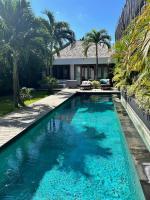 Top Villa Ilo, best area near canggu 250 m2 on 750 m2 land - B&B Kerobokan