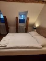 Standaard Studio met 3 Slaapkamers - Bijgebouw