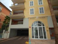Apartment (6 Adults)