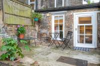 1-bed Serviced Apartment, Tower Bridge & Aldgate, Sleeps 5, Large Garden - B&B Londra