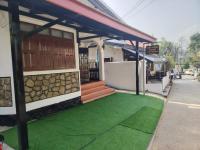 Chalern Guesthouse - B&B Luang Prabang