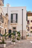 Dimora Storica a Trani con Terrazzo Jacuzzi x Dimora Storica a Trani con Terrazzo e Jacuzzi con 6 Posti Letto e Aria Condizionata - Chambres d’hôtes