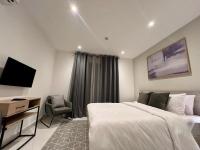 Urban Glow at Loxwood - B&B Accra