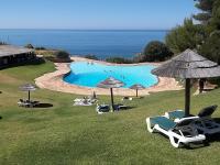 Apartment with private terrace overlooking the sea - B&B Alvor