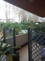 Casa di Zoe apartment - Punto di sosta x bikes auto e moto a 20 minuti dall'autostrada - parcheggio privato - giardino con barbecue - - Bed and Breakfast