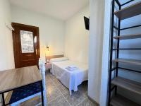 Single Room with Shared Bathroom