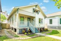 Grand Galvez Getaway - Iconic View, Quick Walk to BEACH! - B&B Galveston