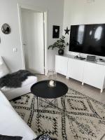 Cozy two bedroom apartment with sauna, garden and terrace - Ferienwohnung