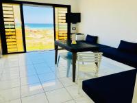 Appartement 2 Chambres avec Balcon et Vue sur la Mer