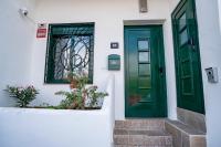 Casa Julio - Alcalá Complete Coastal Retreat - Entire Apartment - 3 min walk from the ocean - SHARED entrance with host - B&B