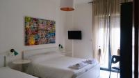Basic Triple Room with Shared Bathroom