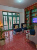 Colonial City Stay with Local Soul - B&B