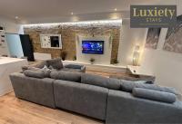 Sleek & Gorgeous 2BR City Centre Flat - Hamlet Court Near Shops - B&B Southend-on-Sea