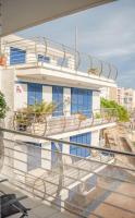 Ático duplex exclusivo con amplias terrazas, piscina y vistas al mar en Ametlla de Mar - B&B