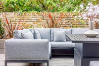 Astounding 4BR Haven with garden Queens Park Tube - B&B London