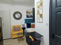 Studio Deluxe