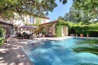 Charming Provence Retreat with Heated Pool and Jacuzzi - B&B Saint-Cannat