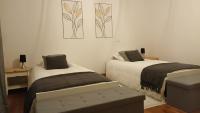 Zweibettzimmer mit eigenem Bad