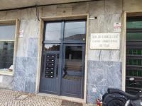 Apartamento de 2 dormitorios con balcón