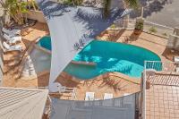 Marina and Ocean Views, level walk to Marina and Main Street - B&B Airlie Beach