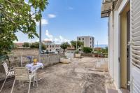 Studio mit Gartenblick