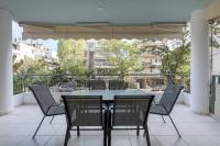 Chalandri Living 3BR Luxury Apartment by UPSTREET - Chambres d'hôtes Athènes