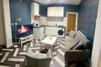 Elegant 3 Bedroom Apartment - B&B