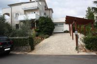 Family Apartments Viva close to the Beach - Chambres d’hôtes Krk