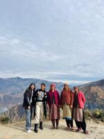 Sunrise View Homestay -Narkanda - B&B Shimla