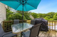 Family Lakeside Escape with Private Beach and Calm Waters - B&B Harwich